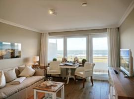Seafront Duenenhof zum Kronprinzen, hotel s golf terenima u gradu 'Wenningstedt'