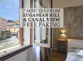 Vicino ospedali e colli - vista sul torrente rilassante, hotell med parkering i Battaglia Terme