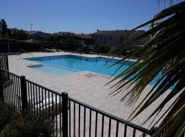 Grand T2 aux Issambres, jardin privatif, piscine, wifi, clim, parking - FR-1-768-57