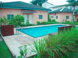 Studio piscine makosso: Pointe-Noire şehrinde bir otel