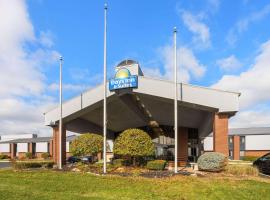 Days Inn & Suites by Wyndham Northwest Indianapolis, hotel in Indianapolis