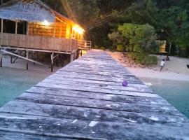 Raja Ampat Diva homestay, villa i Waisai