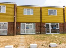 Great Chalet To Hire In Hemsby Nearby The Beach In Norfolk Ref 18163b, rental pantai di Hemsby