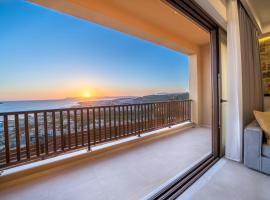 Golden View Luxury Villa Platanias, luksushotel i Platanias