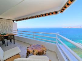 Magnificent and Luxury apartment at 22 floor and on the first line at Levante Beach beach, hotel a Benidorm