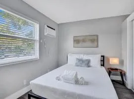 Rustic Retreats Cozy 1BR For 4 Guests In The Heart Of Fort Lauderdale