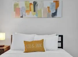 Rustic Retreats Beachy 1BR for 4 guests in the heart of Fort Lauderdale