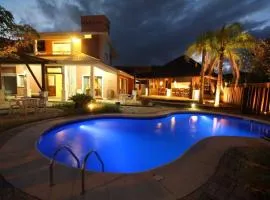 5 quartos piscina e espaço Gourmet (casasmariscal)