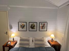 Exclusiva cabaña en el complejo la aventura.，位于波萨达斯的酒店