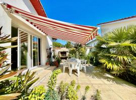 Villa Teiva - 200m de la plage, hotel din Royan