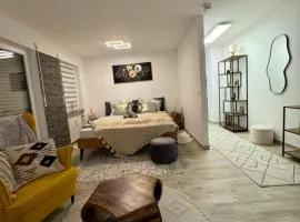 Cozy Nürnberg-Schwaig-Messe-Küche-Balkon