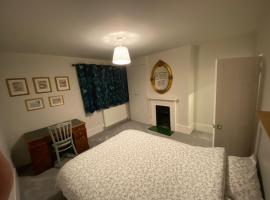 The Windsor Room With Private Bathroom, alloggio in famiglia a Windsor