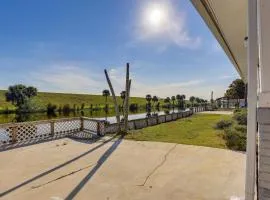 Sun-Soaked Okeechobee Retreat with Canal Views!