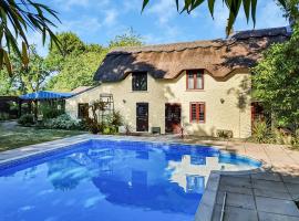 Flanders Cottage, hotel with pools in Lymington