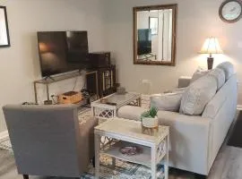 Newly Remodeled 2BR 2BA Home - Close to Barrington