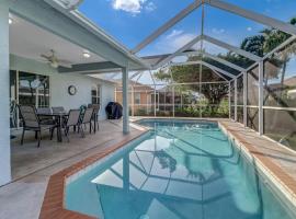 3BR Pristine House with Pool in Marco l Close to Beaches, hotell sihtkohas Marco Island