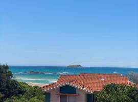 Casa Tropicana -Sapphire Beach Front Villa with Ocean Views、サファイア・ビーチのホテル