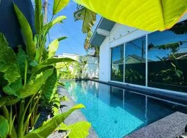 Contemporary 3bd Safari Pool Villa Near Nai Yang Beach