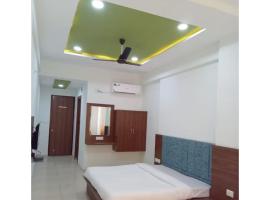 Hotel Kailash Parvat, Chintpurni, HP, hotel barato en Amb