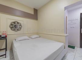 JM Guest House Lamaran RedPartner, hotel in Karawang