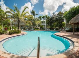 Coral Villa by AvantStay Close 2 DT Key West Shared Pool Month Long Stays Only, villa in Stock Island