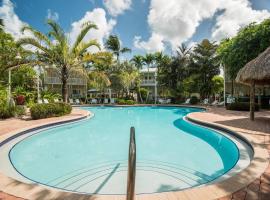 Coral Villa by AvantStay Close 2 DT Key West Shared Pool Month Long Stays Only, hotelli kohteessa Stock Island