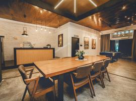 Modern Luxury Shoplot Style Sutera 3BR 10pax by Our Stay, hotel v destinaci Skudai