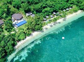 Tuburan Cove Beach Resort, готель біля визначного місця Ariel's Point, у місті Buruanga