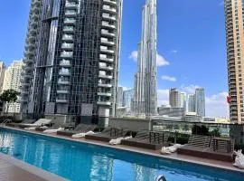 Burj Khalifa view - Modern 1BDR apartment