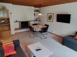 Gemütliches Appartement für Erholung und Sport, Ferienunterkunft in Klosters-Serneus