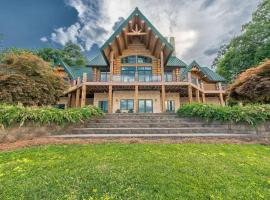 Azalea Retreat- The Lodge by AvantStay Best View, hotel in Lake Norman of Catawba