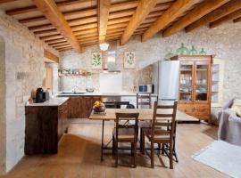 Can Feliu, Masia Stone House, Apartment and Ground-Floor apartment, Sant Daniel-Girona, iseteenindusega majutus Gironas