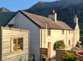 Snowdonia Mountain Lodge, chalet de montaña en Bethesda