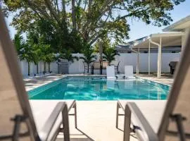 Heated Pool Hot tub Clearwater & Dunedin Pet Friendly