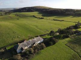 Old Coastguards - Stunning Historic Cottage, casa o chalet en Totland