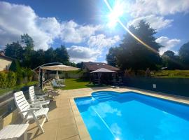 Camping Moulin du Pommier, hotel in Saulgond