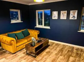 Stylish & Modern Apartment - Southend Stays