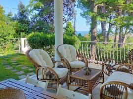 Villa Girasoli - Taunus Vacanze, golfhotelli kohteessa Numana