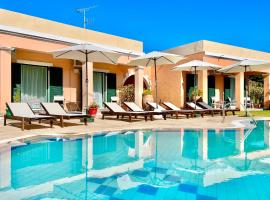 Villa Bougarini with private pool by DadoVillas, parkimisega hotell sihtkohas Velonádes