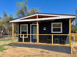 Hunka Hunka Cabin, hotell i New Braunfels