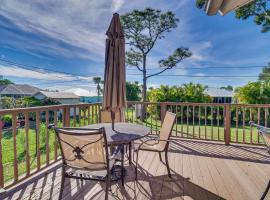 Golfers Paradise Sebastian Home with Large Deck!, vacation home in Sebastian