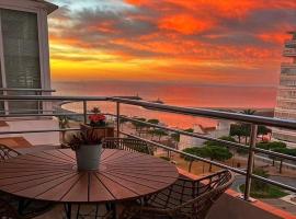 Sunsetmare Vacational Apartment, hotel de playa en Roses