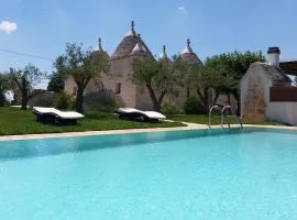 Trulli Terrarossa con Piscina