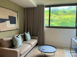 Zimbali Boulevard Suites 159, hotel perto de The Official Luthuli Museum, Ballito