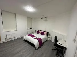 Super double bedroom zone 1