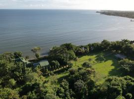 Belize Bay Estate, hotel com piscina em Punta Gorda