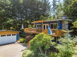 Coupeville Mid-Century Bungalow by AvantStay, hotel with parking in Coupeville