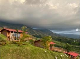 Glamping Isaju , Santa Helena , Valle del Cauca, hotell i El Cerrito