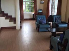 Nioka Holiday Bungalow, hotel amb aparcament a Nuwara Eliya