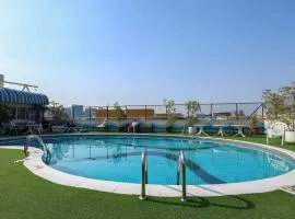 Aavri Hotel